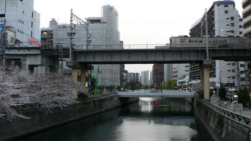 http://www.shinchosha.co.jp/railmap/blog/sden/20131126_03.JPG
