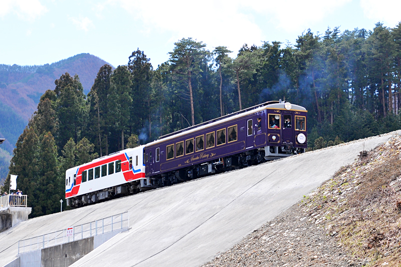 http://www.shinchosha.co.jp/railmap/blog/sden/20140423_01.jpg