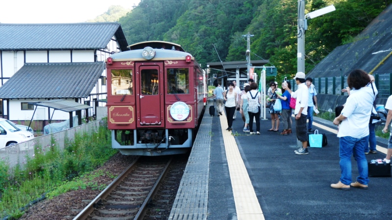 http://www.shinchosha.co.jp/railmap/blog/sden/am5-8.JPG
