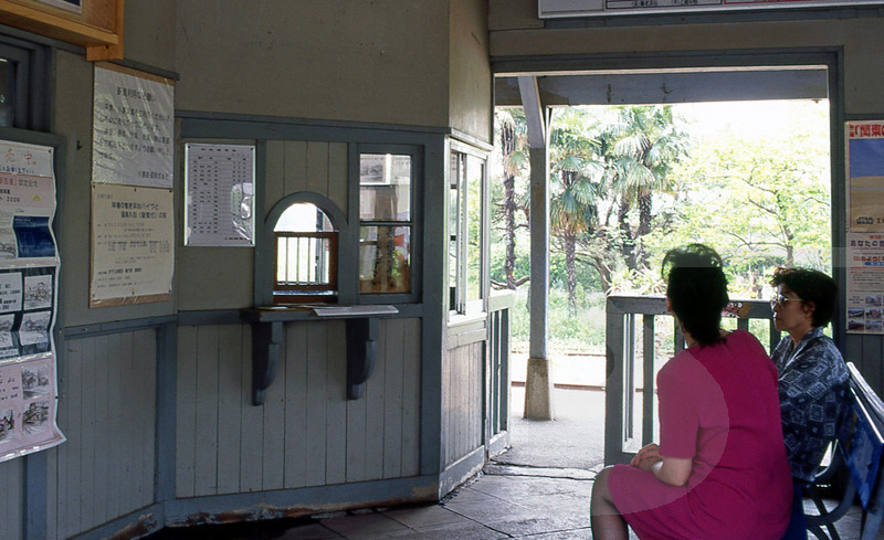 http://www.shinchosha.co.jp/railmap/blog/sden/km-3.jpg